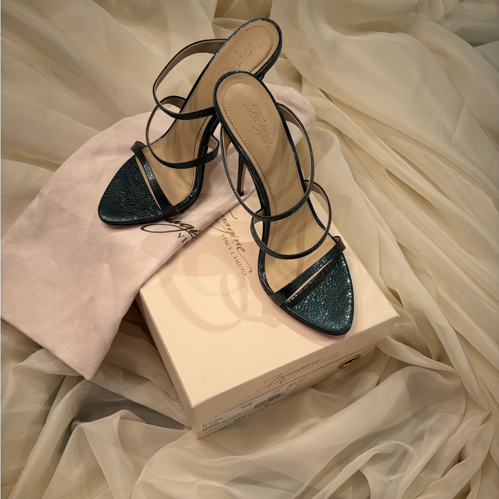 Imagine by Vince Camuto 8.5 Green Metallic strappy heels.